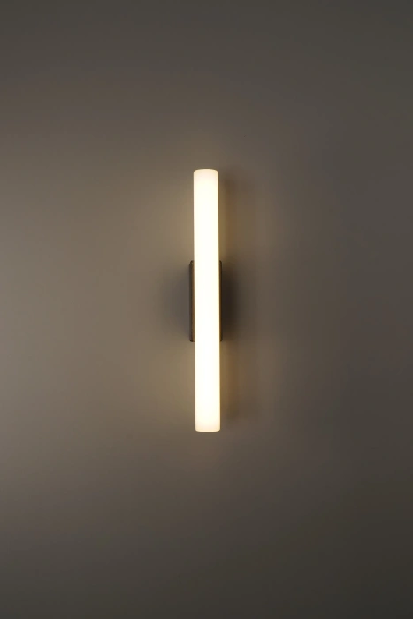 Бра Tubus, Contain