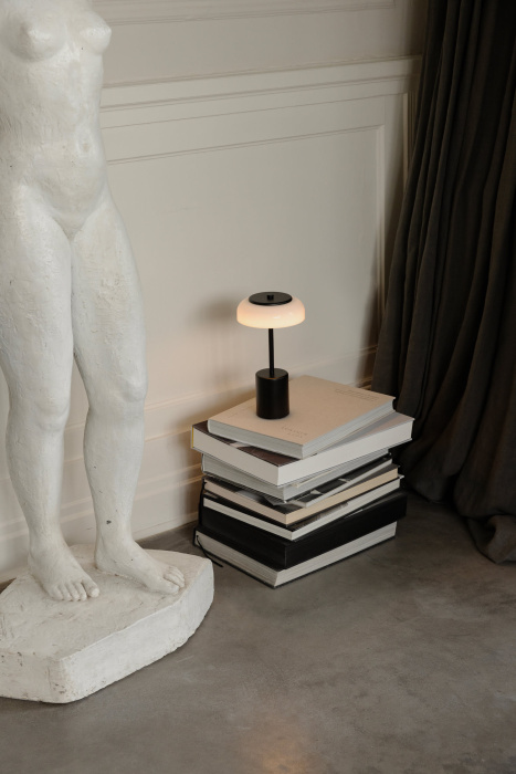 Беспроводной настольный светильник Blossi Table Mini, Portable, Nuura