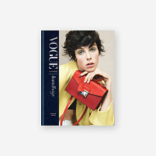 Книга Vogue Essentials: Handbags, 