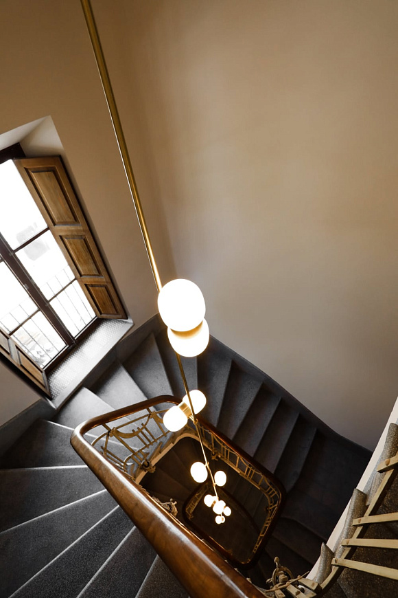 Подвесная люстра Nuvol Chandelier Hilo, vertical, Contain