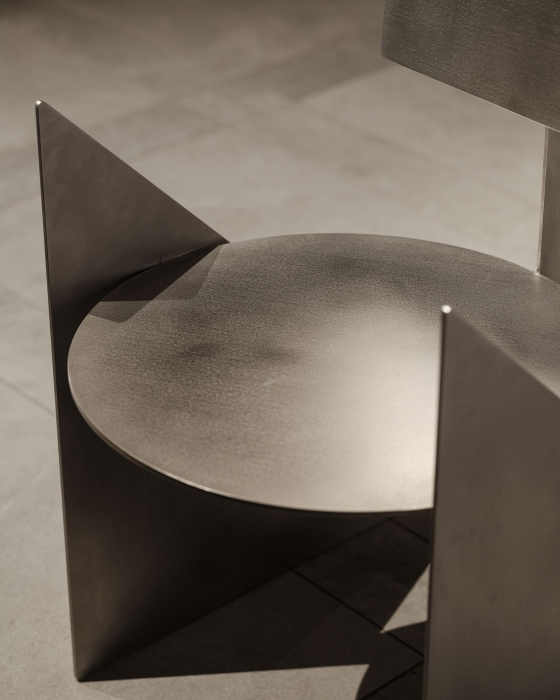 Стул Easel Chair, ART MNFST