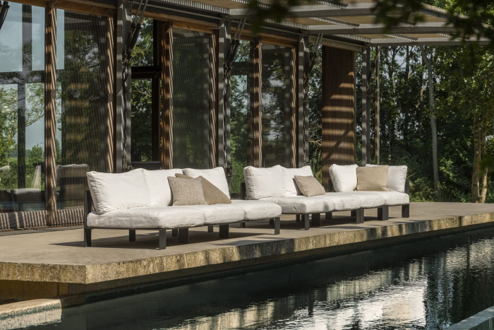 Уличная трёхместная скамья с подушками Bench Three Seater Incl Cushion Outdoor, Serax
