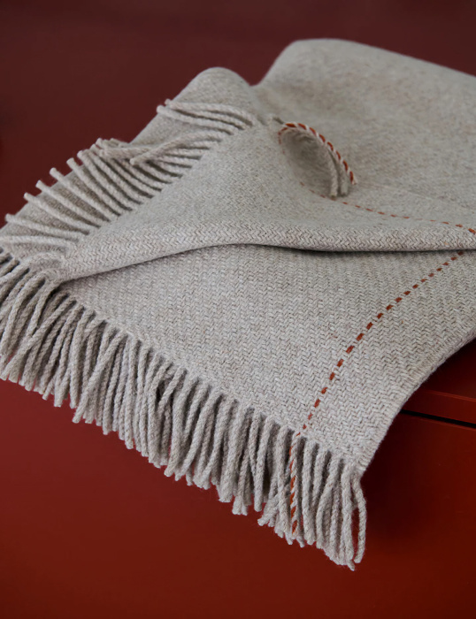 Плед Écru Highland Throw, Elvang