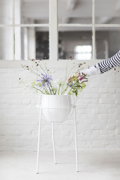 Кашпо Plant Stand Pot In Cage, Serax