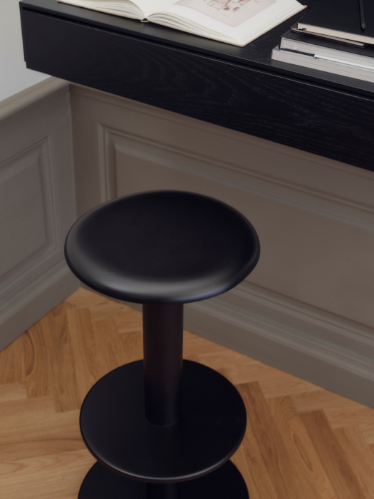 Полубарный стул Coupe Bar Stool 65 cm, New Works