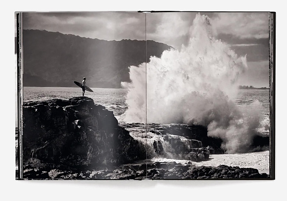 Книга Hawaii: by Olaf Heine, teNeues