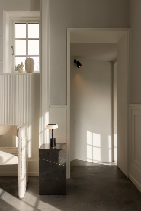 Беспроводной настольный светильник Blossi Table Mini, Portable, Nuura