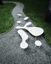 Уличный журнальный столик Rabbit & the Tortoise, Living Divani