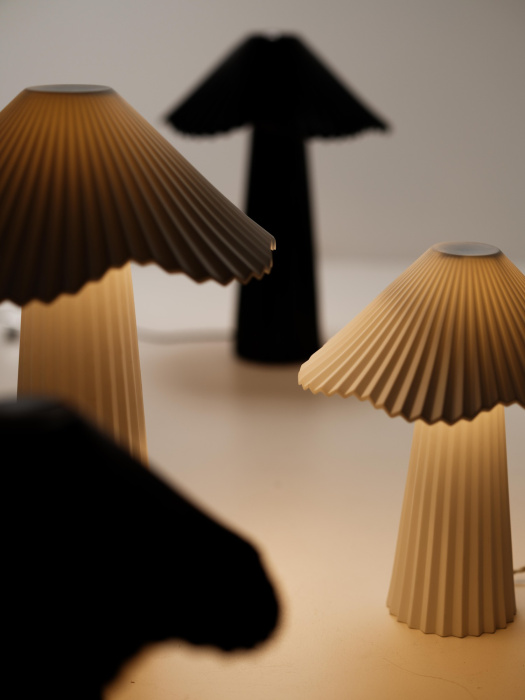 Настольный светильник Table Lamp S Black/White Uala, Serax