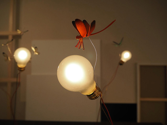 Настольный светильник I Ricchi Poveri Bzzzz, Ingo Maurer