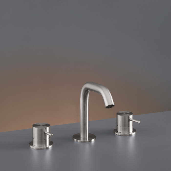 Смеситель на три отверстия с поворотным изливом MIL77, Cea Design