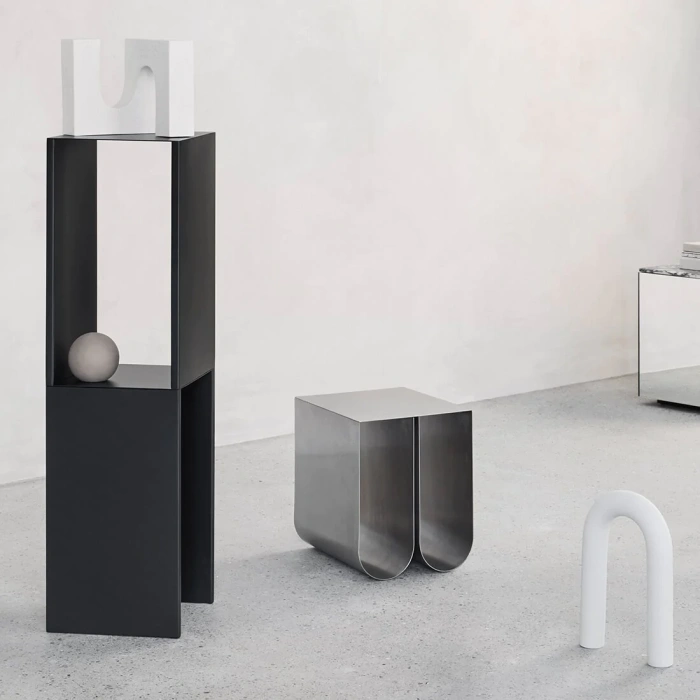 Журнальный столик Curved Side Table, Kristina Dam Studio