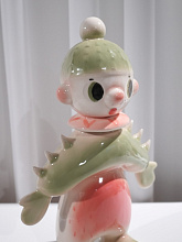 Скульптура Лыжник земляника, 