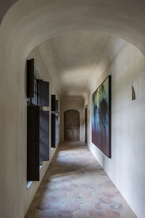 Книга World's Finest Homes, Beta-Plus Publishing