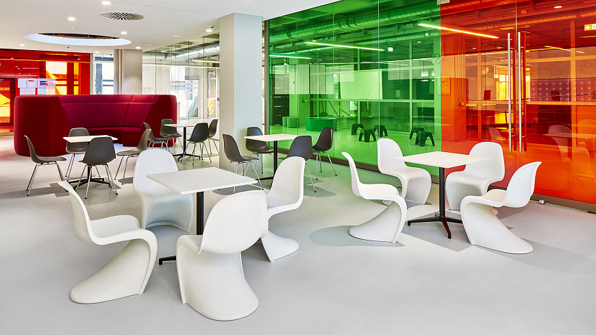 Обеденный стол Bistro Table, Vitra