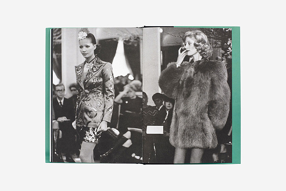 Книга Yves Saint Laurent: The Scandal Collection, 1971, Abrams Books