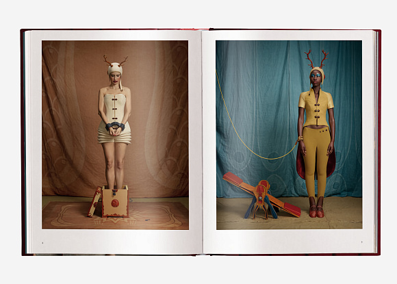 Книга Circesque, teNeues