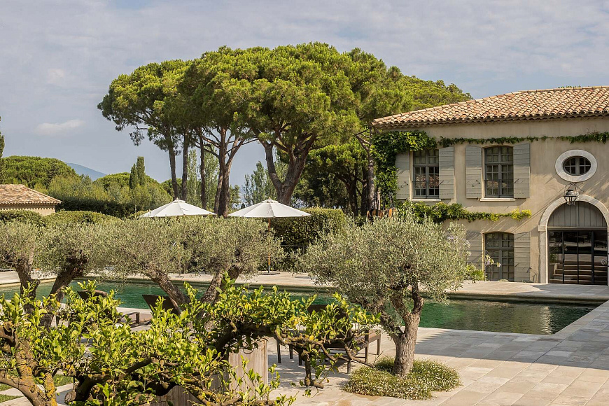 Книга World's Finest Homes, Beta-Plus Publishing