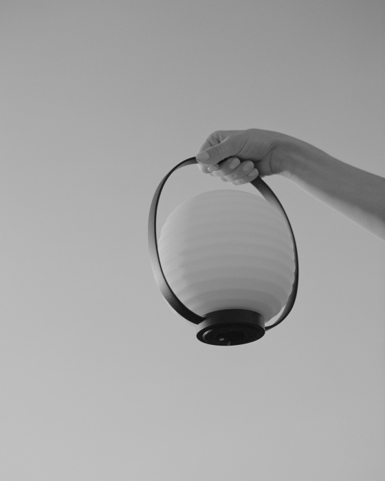Портативная настольная лампа Lantern Portable Table Lamp, New Works