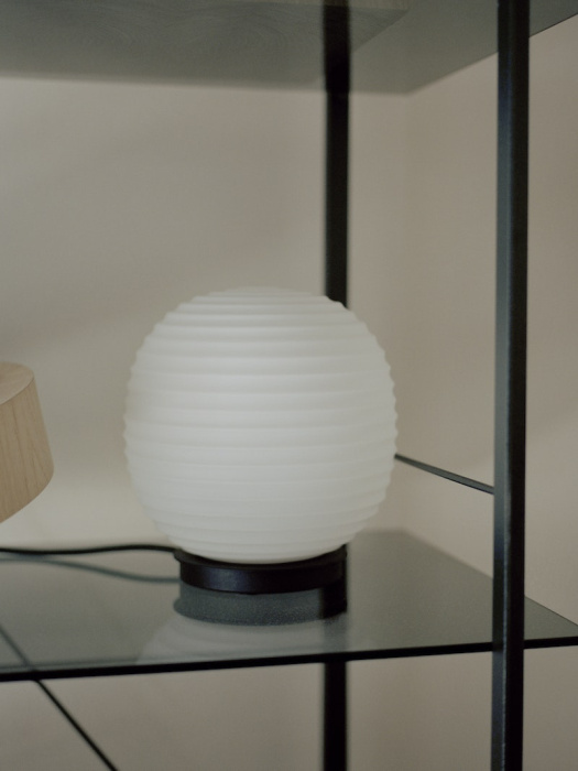 Настольная лампа Lantern Globe Table Lamp, New Works