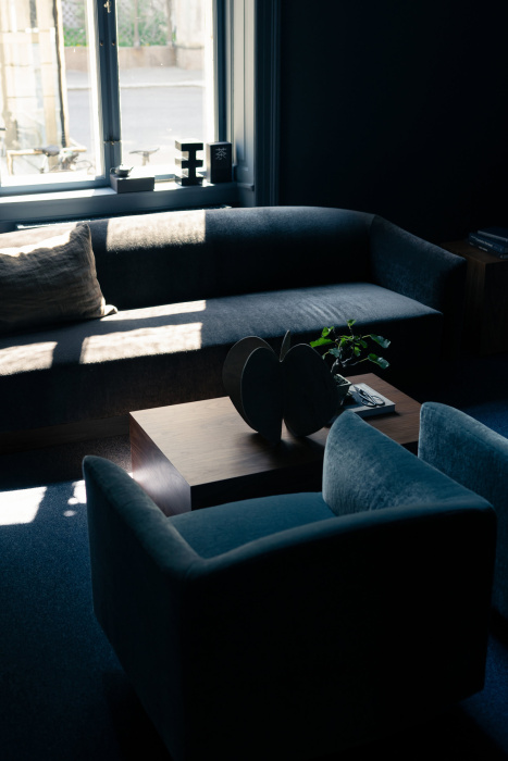 Диван Shore Sofa 3 Seater Plinth, New Works