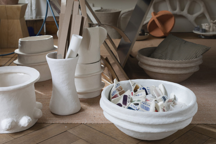 Кашпо Flowerpot 06 Beige Molly by Marie Michielssen, Serax
