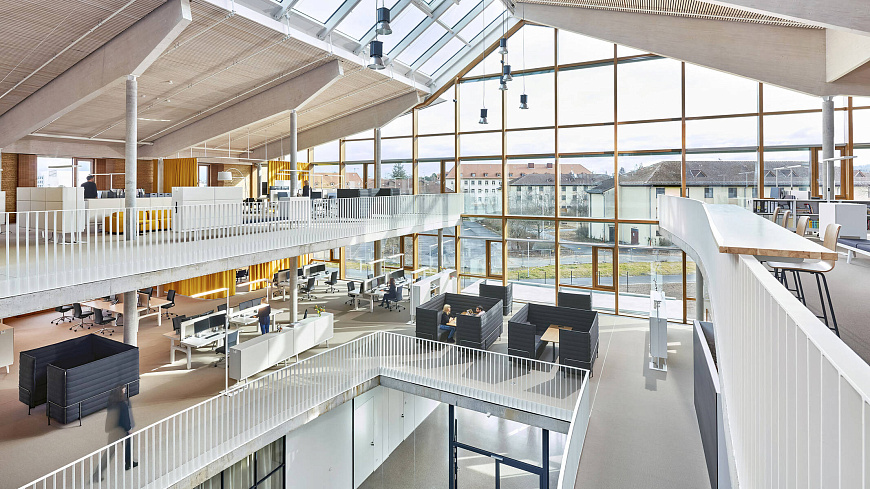 Офисное кресло Alcove Work, Vitra