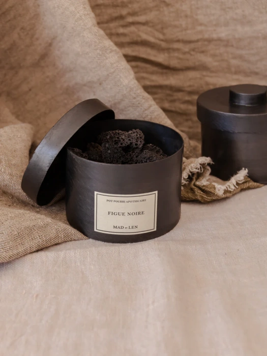Ароматизированные камни лавы с ароматом для дома Figue Noire, MAD et LEN