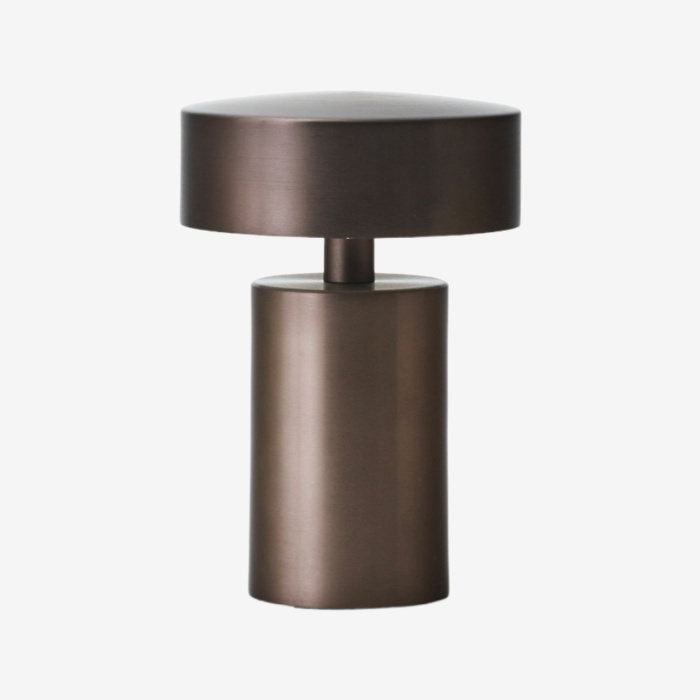Переносной настольный светильник Column Table Lamp Aluminium, Audo Copenhagen (ex. Menu)