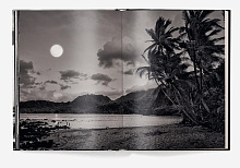 Книга Hawaii: by Olaf Heine, teNeues