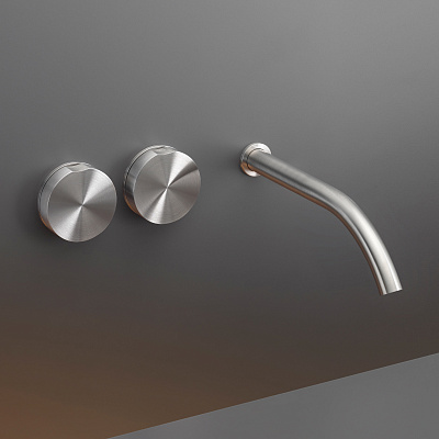 Настенный смеситель c двумя ручками GIO42 