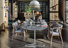 Обеденный стол Fly, Flexform