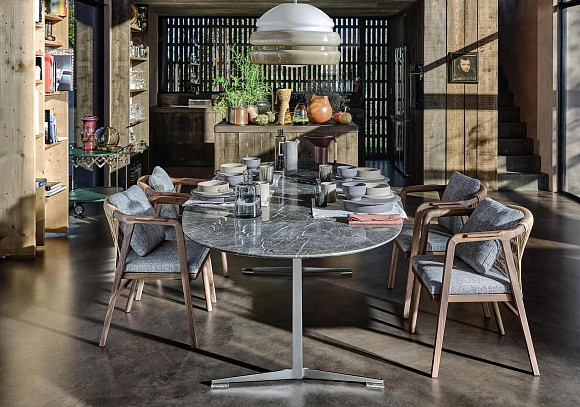 Обеденный стол Fly, Flexform