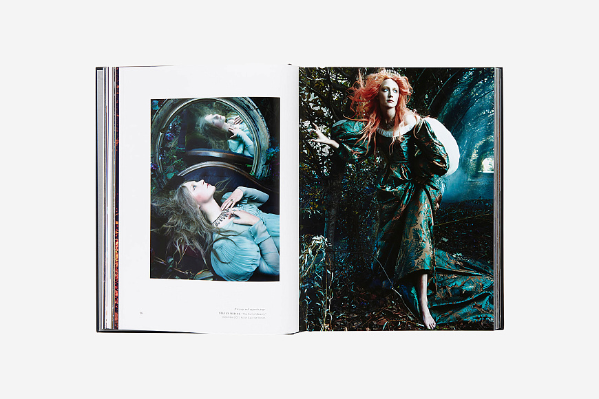 Книга Vogue: Fantasy & Fashion, Abrams Books