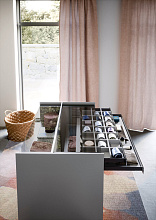 Остров Aristotele, Novamobili