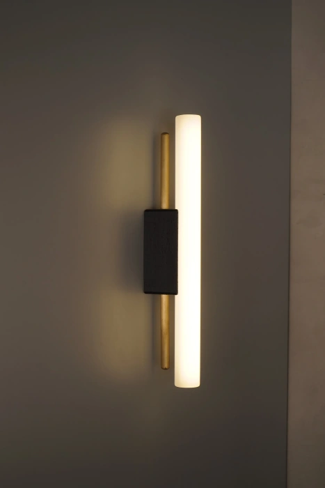 Бра Tubus, Contain