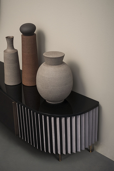 Буфет Plissé, Baxter