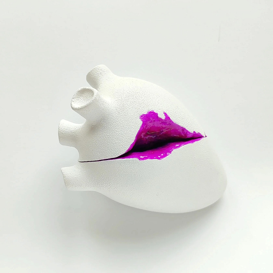 Скульптура Impressive Magenta Heart, Vitaliy Voropayev / Zeus
